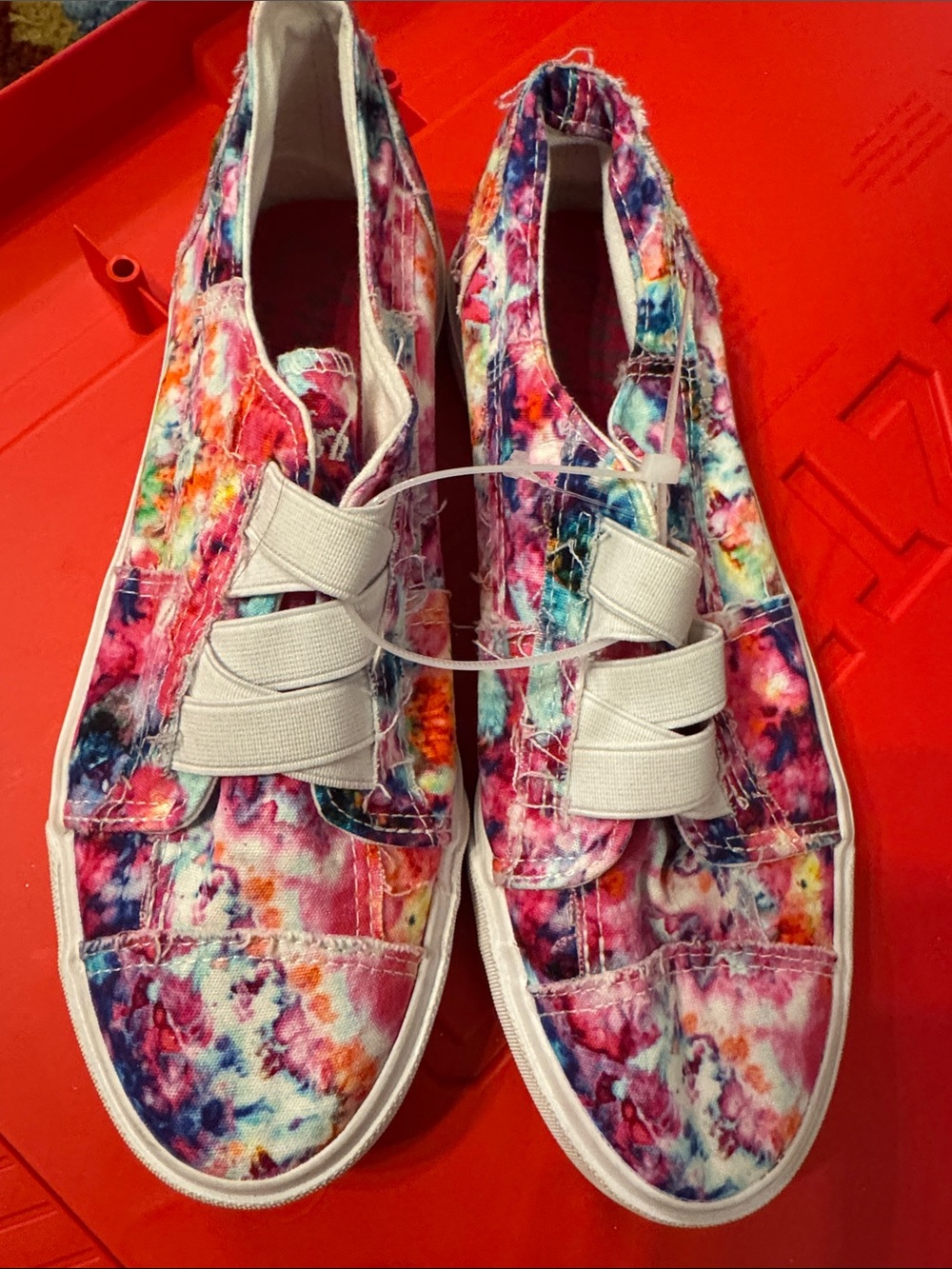 Colorful Blowfish Tie-Dye Slip-On Women’s Sneakers Sz 7
